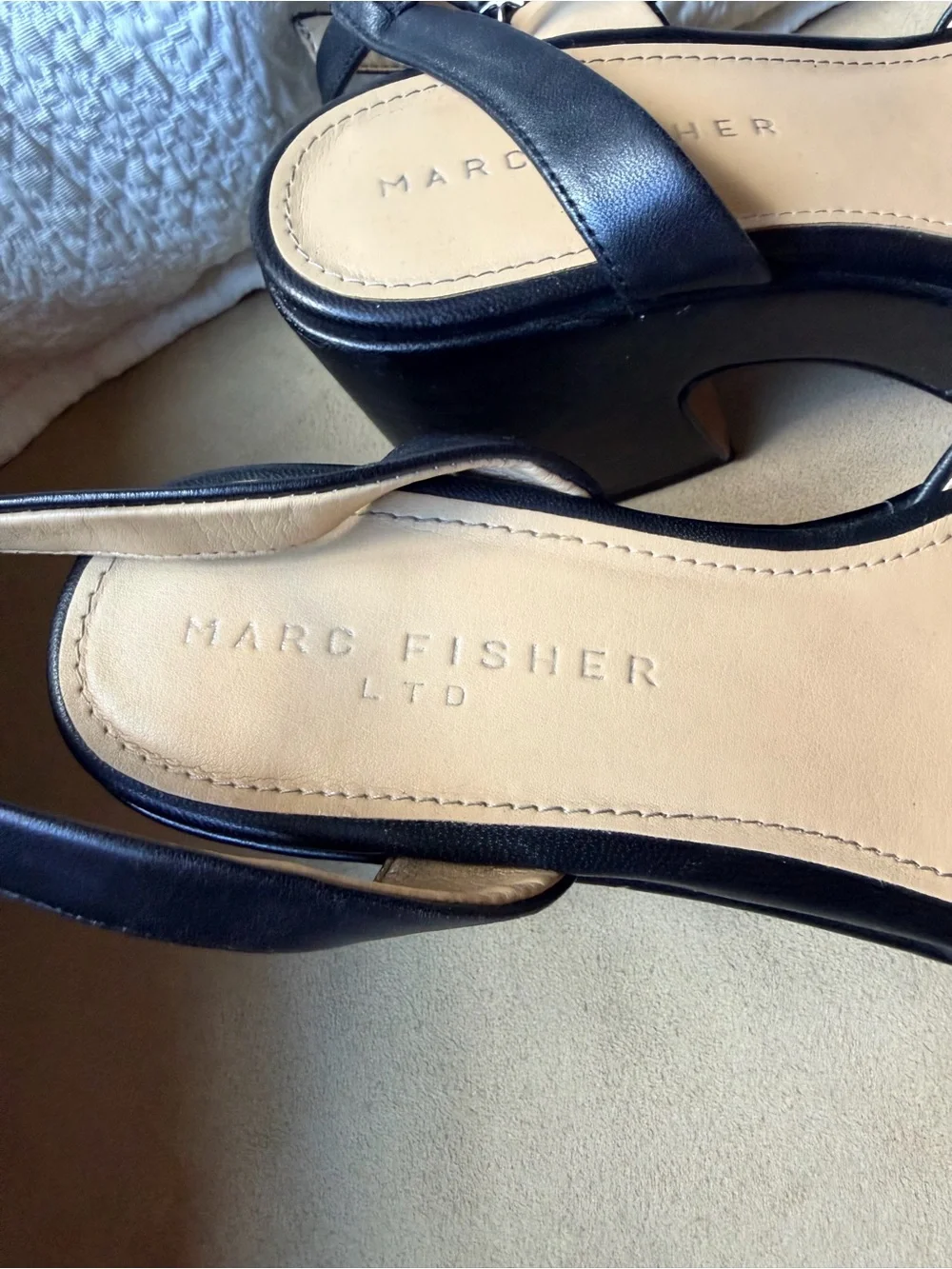 Marc Fisher LTD Black Leather Platform Sandals Cutout Heel Ankle Strap Size 7.5